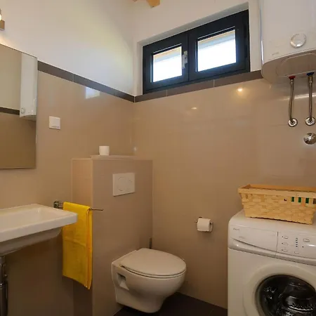 Holiday home Modernes In Mit Grossem Garten